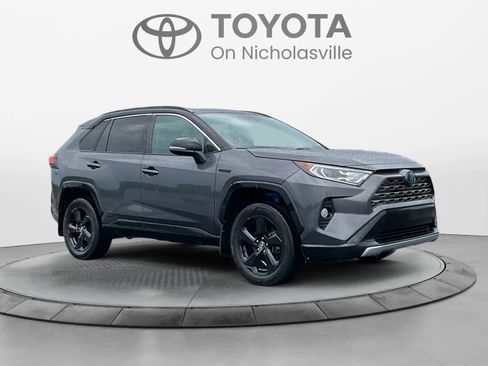 Used 2020 Toyota RAV4 XSE w/ XSE Grade Weather Package AWD/4WD image 7