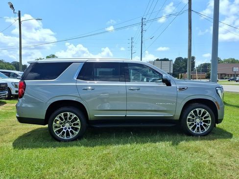 New 2026 GMC Yukon Denali w/ LPO, Floor Liner Package AWD/4WD image 8