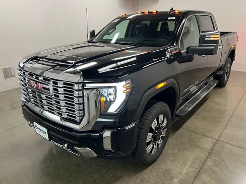 New 2026 GMC Sierra 2500 Denali w/ Technology Package image 11