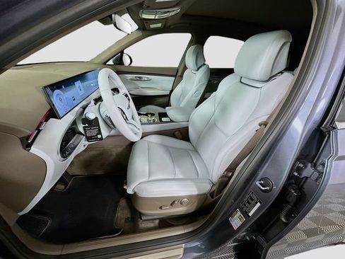 New 2026 Genesis GV70 2.5T Advanced AWD/4WD image 16