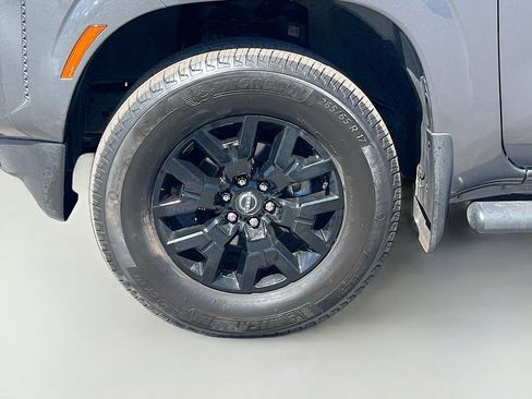 Used 2023 Nissan Frontier SV w/ Midnight Edition Package AWD/4WD image 28
