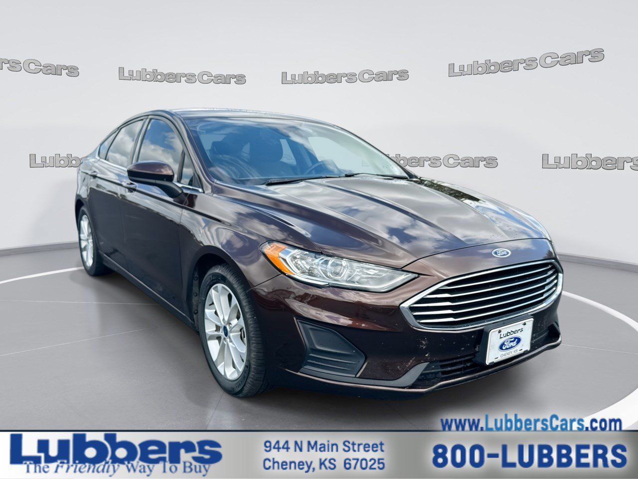 Used 2019 Ford Fusion SE FWD image 1