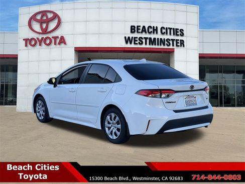 Certified 2022 Toyota Corolla LE image 8