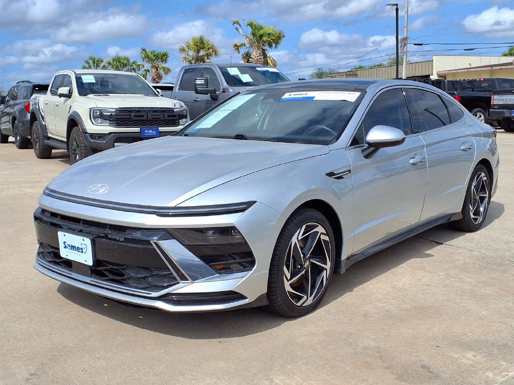 Used 2025 Hyundai Sonata SEL FWD image 4
