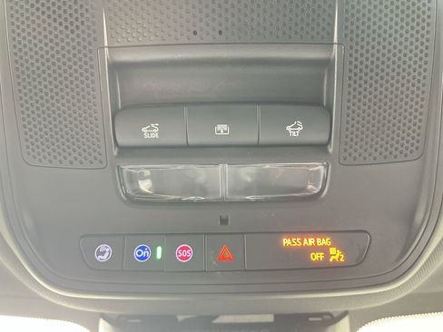 Certified 2025 Chevrolet Equinox LT image 25