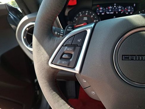 Used 2019 Chevrolet Camaro ZL1 RWD image 20