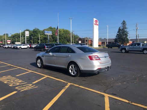 Used 2013 Ford Taurus SEL FWD image 3