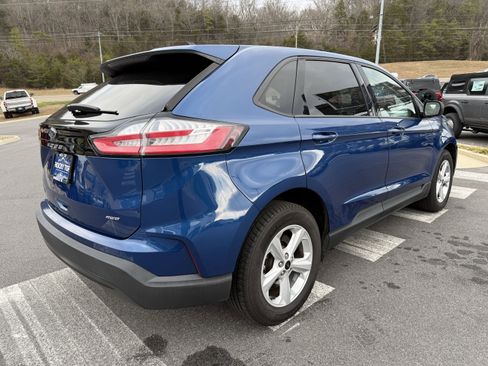 Used 2023 Ford Edge SE image 5