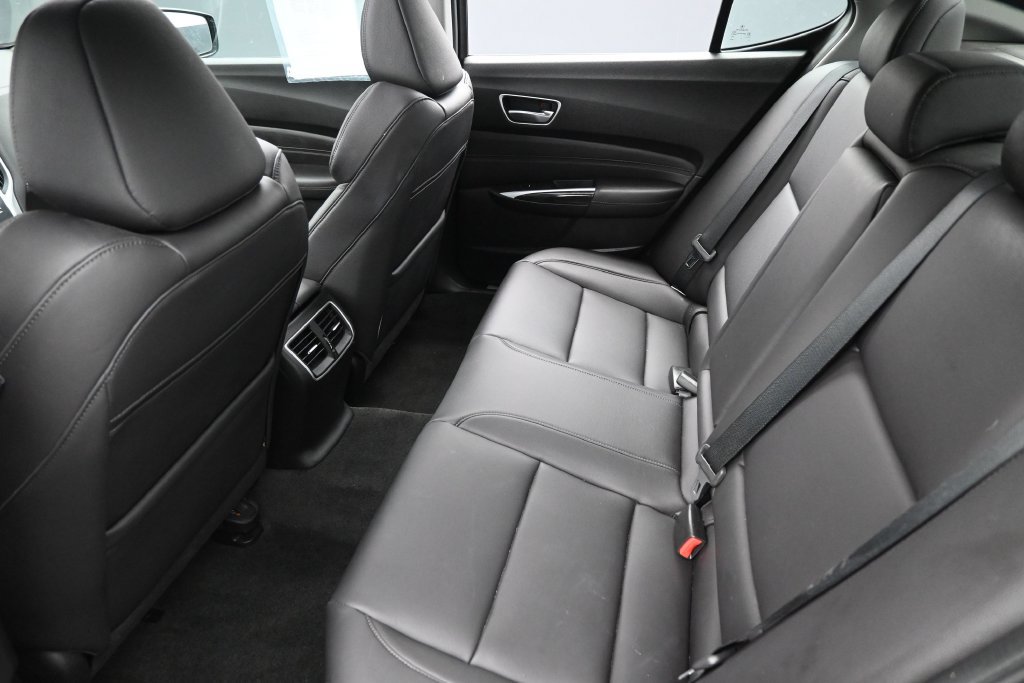 Used 2018 Acura TLX FWD image 21