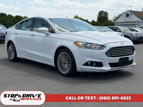 Used 2013 Ford Fusion Titanium w/ Titanium Driver Assist Pkg FWD image 3