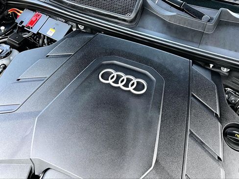 Used 2023 Audi Q8 Prestige w/ Prestige Package AWD/4WD image 33