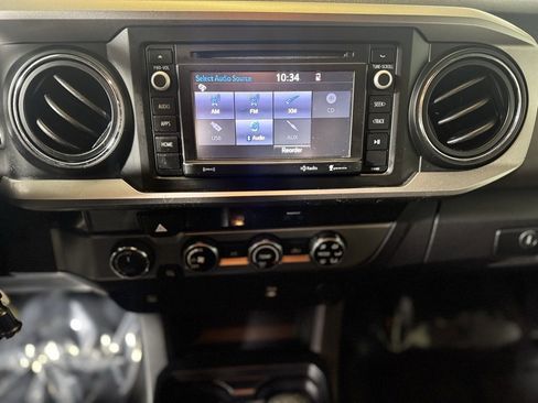 Used 2017 Toyota Tacoma SR5 image 14