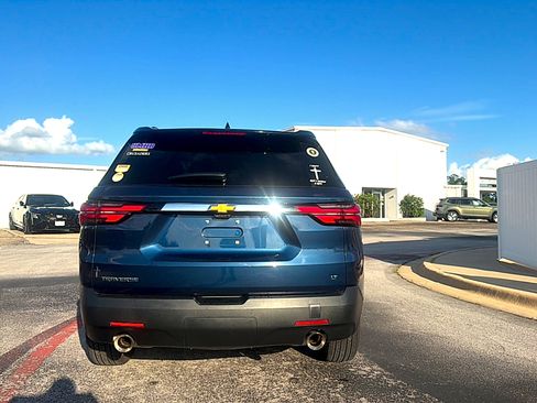 Used 2023 Chevrolet Traverse LT FWD image 5