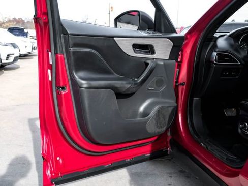 Used 2018 Jaguar F-PACE S image 43