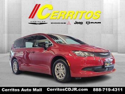 New 2025 Chrysler Voyager LX