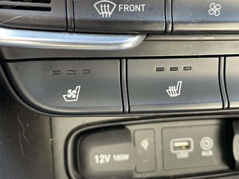 Used 2019 Hyundai Santa Fe Ultimate image 23