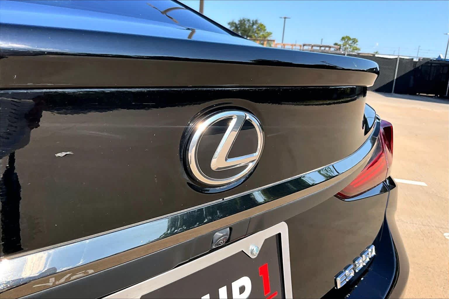 Used 2024 Lexus ES 350 F Sport w/ Accessory Package (Z2) FWD image 29