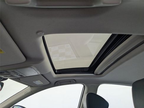 Used 2018 Honda Accord Touring image 13