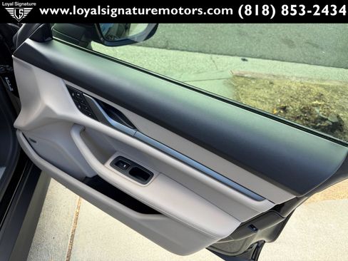 Used 2025 Porsche Taycan w/ Premium Package RWD image 33