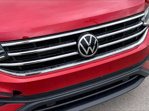 Used 2022 Volkswagen Tiguan SE FWD image 39