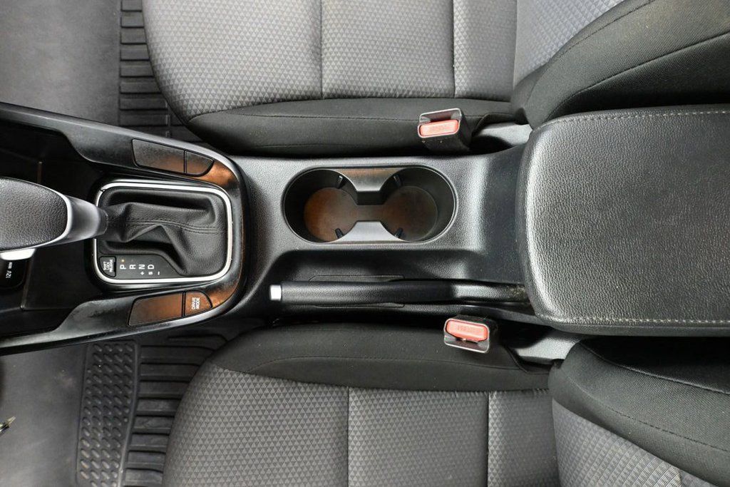 Used 2023 Kia Soul LX w/ LX Technology Package FWD image 26