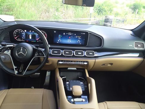 Certified 2024 Mercedes-Benz GLS 450 4MATIC image 21