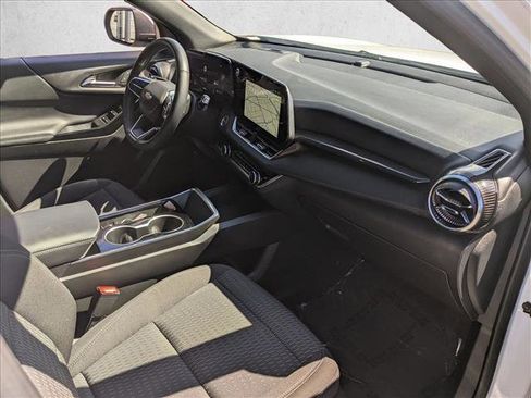 Used 2025 Chevrolet Equinox LT image 20