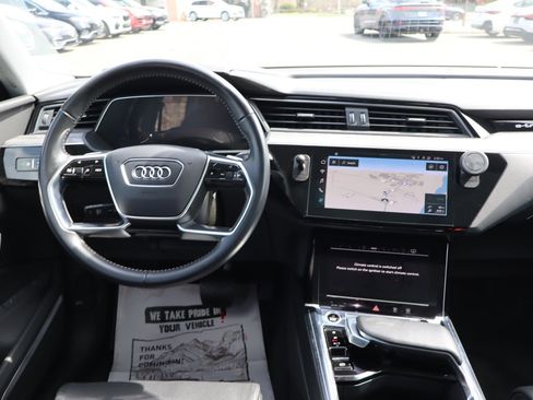 Used 2021 Audi e-tron Prestige w/ Prestige Package AWD/4WD image 12