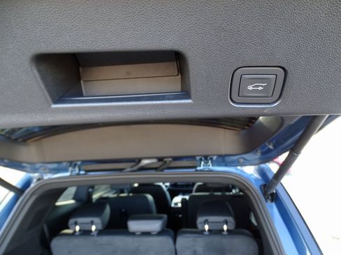 Used 2025 Buick Enclave Preferred image 11