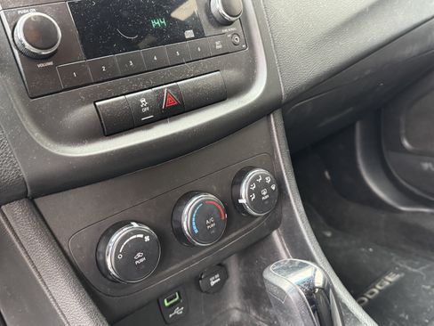 Used 2014 Dodge Avenger SE w/ Rallye Appearance Group image 22