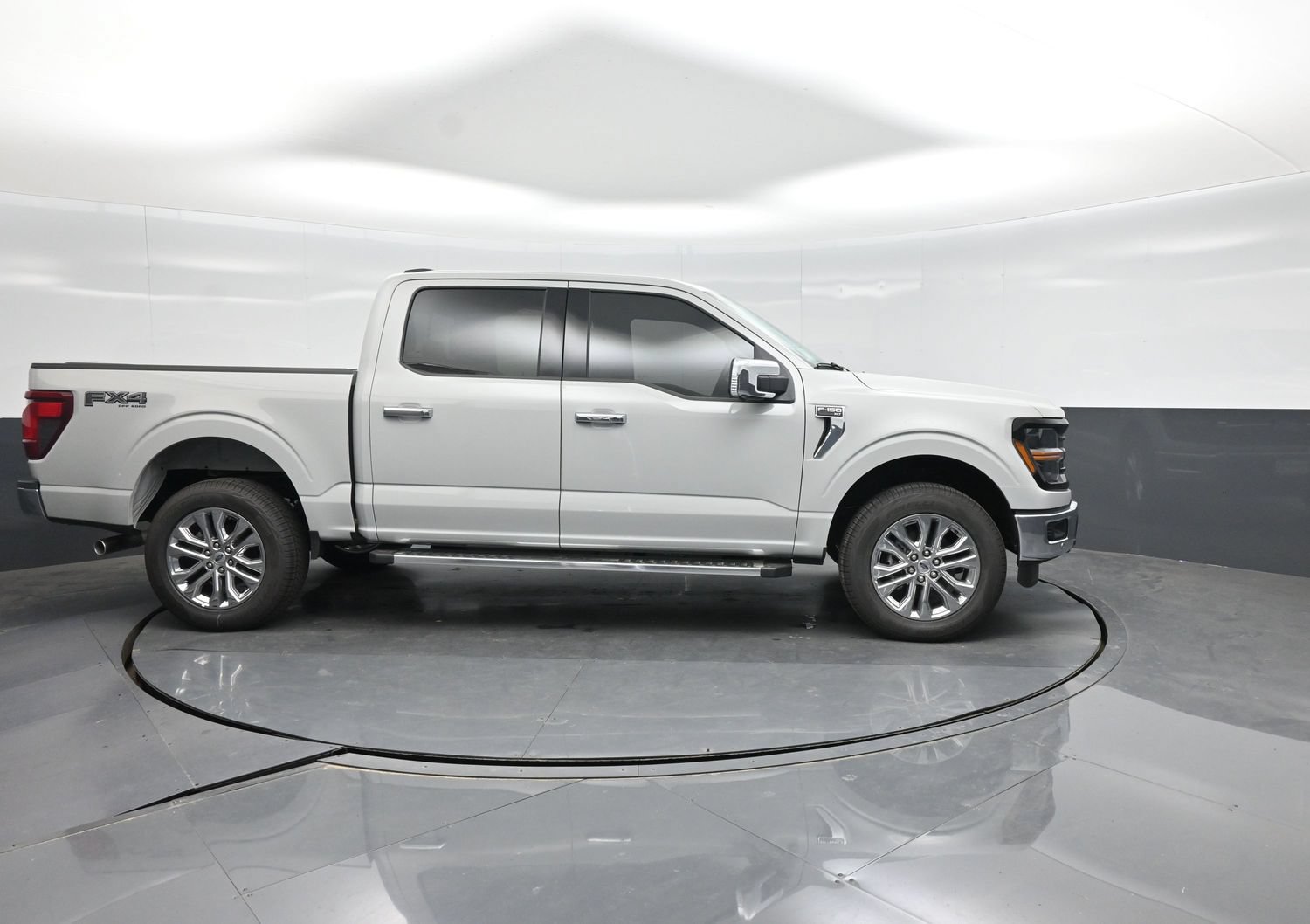 Used 2026 Ford F150 XLT w/ Equipment Group 302A MID AWD/4WD image 17