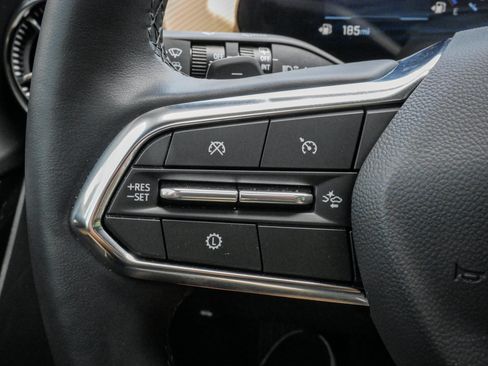 Used 2026 Chevrolet Equinox ACTIV w/ Convenience Package III FWD image 19