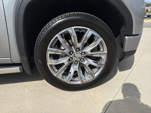 Used 2025 GMC Sierra 1500 Denali AWD/4WD image 13
