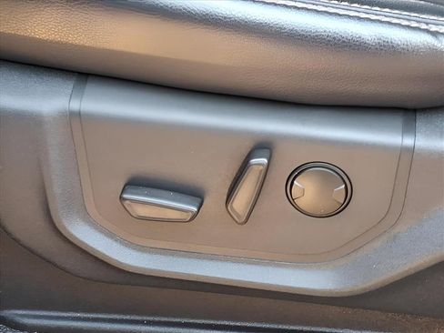 Used 2022 Ford F350 Lariat image 21