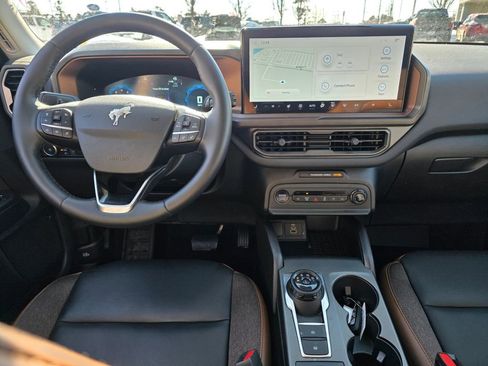 Used 2025 Ford Bronco Sport Outer Banks w/ Outer Banks Tech Package+ image 17