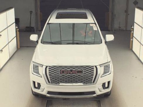 Used 2023 GMC Yukon Denali w/ Max Trailering Package image 8