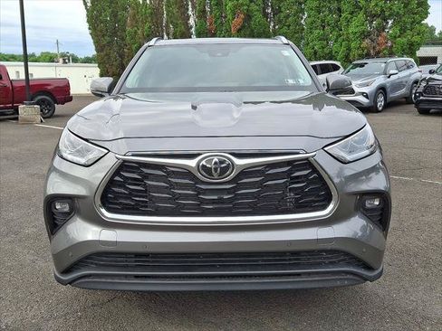 Certified 2026 Toyota Highlander Limited AWD/4WD image 31