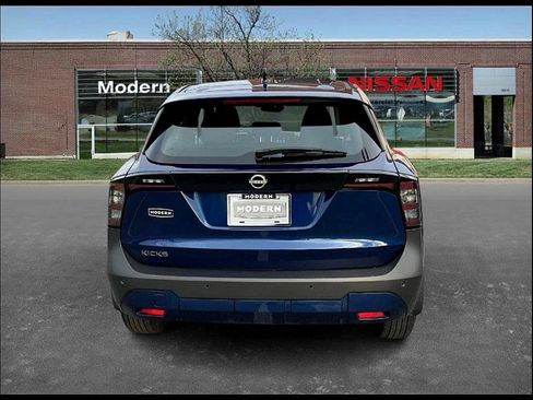 Certified 2025 Nissan Kicks S image 3