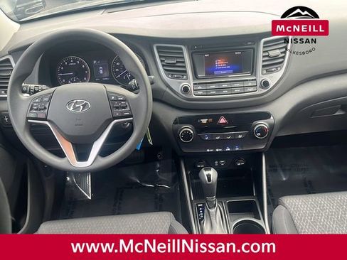 Used 2017 Hyundai Tucson SE image 16