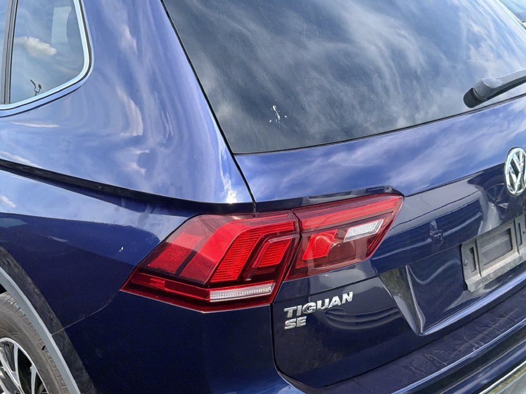 Used 2021 Volkswagen Tiguan SE FWD image 9