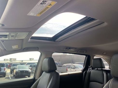 Used 2024 Honda Odyssey EX-L image 17