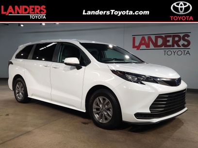 Used 2024 Toyota Sienna LE
