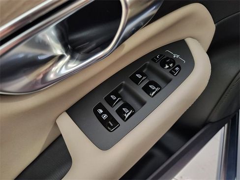 New 2026 Volvo XC90 T8 Ultra w/ Protection Package Premier image 23