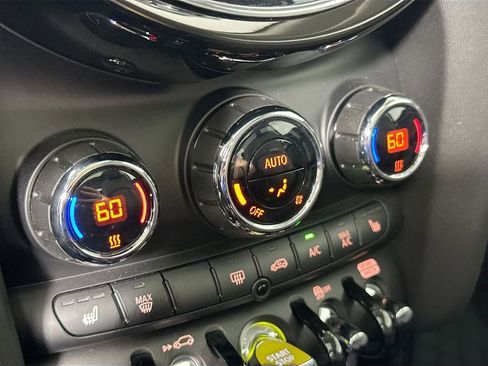 Used 2024 MINI Cooper SE image 20