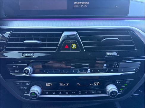 Used 2021 BMW M550i xDrive w/ Premium Package AWD/4WD image 21