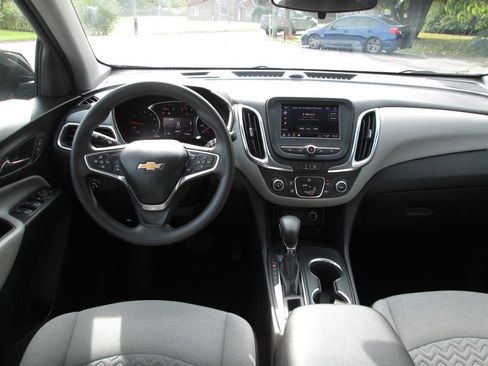 Used 2023 Chevrolet Equinox LS w/ LS Convenience Package image 10