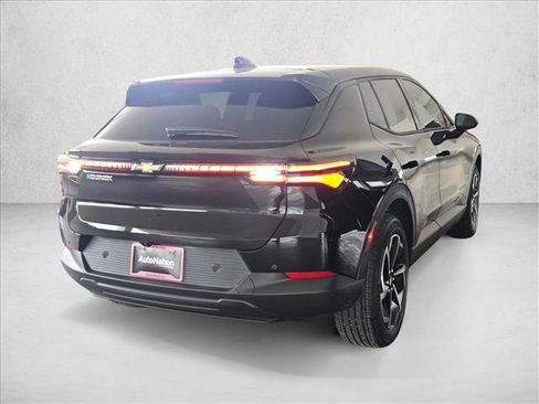 New 2026 Chevrolet Equinox EV LT image 4