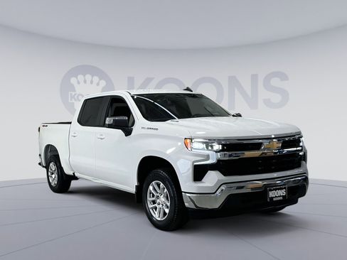 Used 2025 Chevrolet Silverado 1500 LT image 18