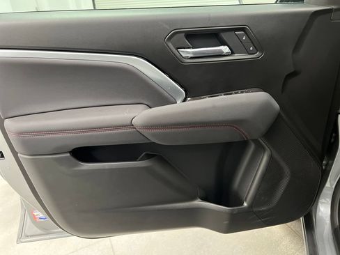 Used 2026 Chevrolet Colorado Z71 AWD/4WD image 14