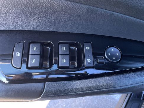 Used 2024 Kia Sportage EX image 18